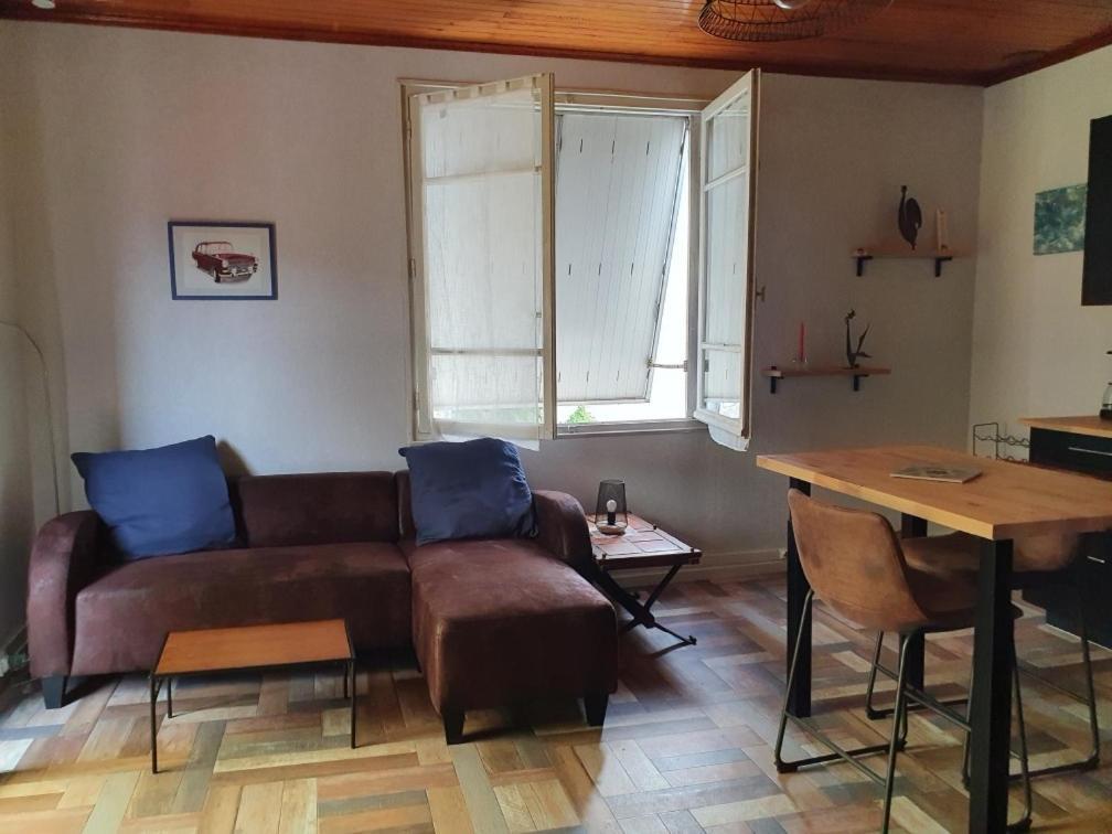 Le pigeonnier logement 4 personnes La maisonnette rénovée logement 2 personnes Floirac  Extérieur photo